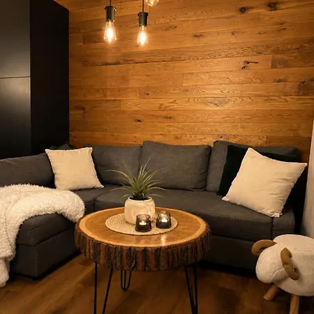 Dubovy Dul Apartment